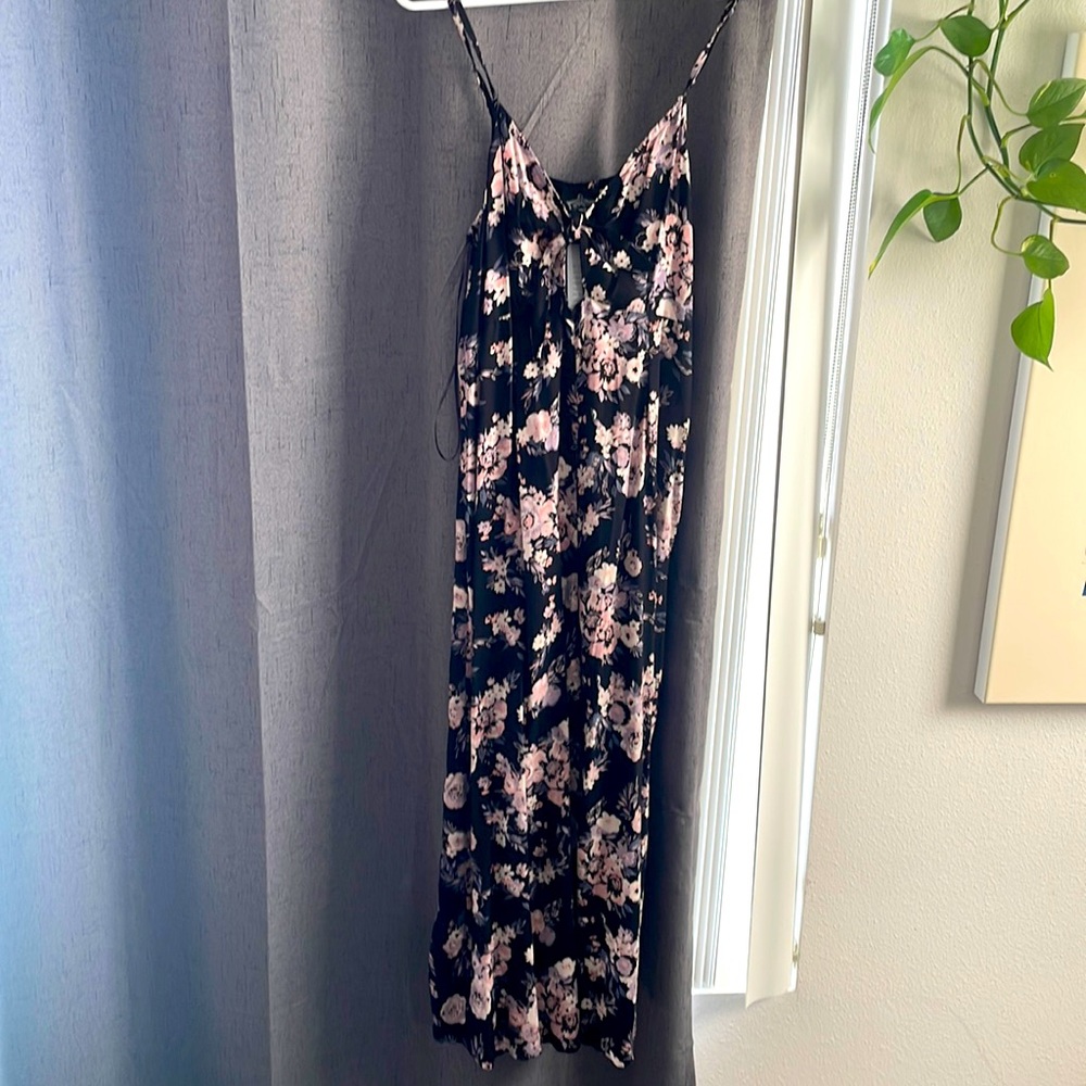 Floral, keyhole tie front jumpsuit